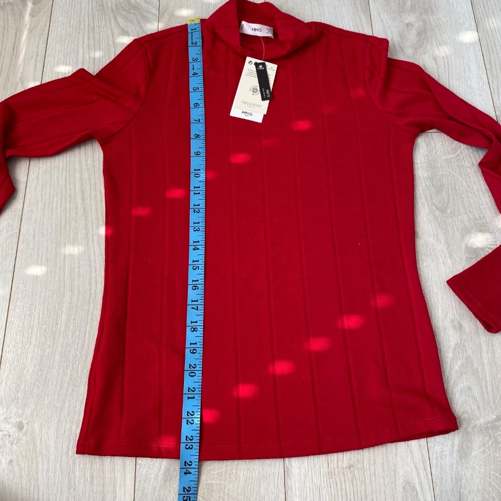 Long Sleeve Red Ribbed Knit Top - Picture 11 of 11